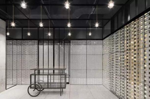 展會(huì)搭建布置中一般使用什么玻璃？其特性又有那些？