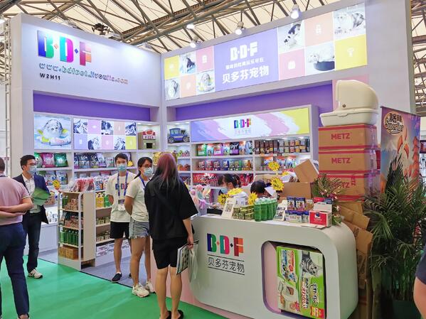 該如何設(shè)計搭建大型展臺？