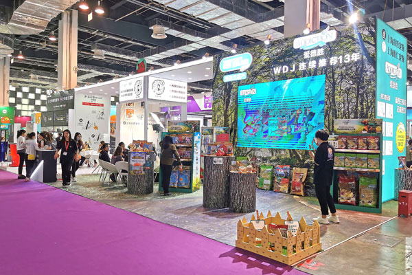 特裝展位設(shè)計(jì)公司分享道 參展商利用參展收服客戶(hù)的幾大妙招